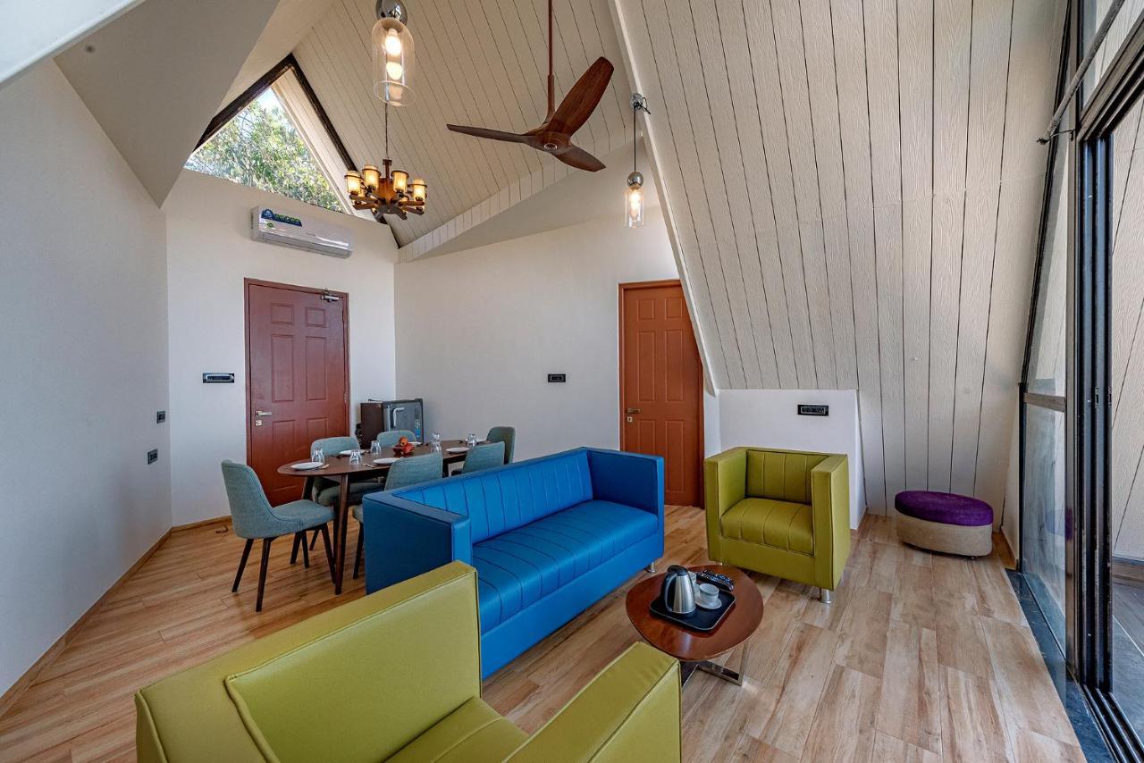 Saffronstays Harrier Crest, Lonavala - A Frame Villa With Bathtub Serving Delicious Veg Food Extérieur photo